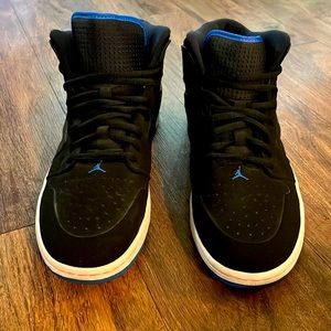 AIR JORDAN 1 RETRO ’99: BLACK – SPORT BLUE – INFRARED